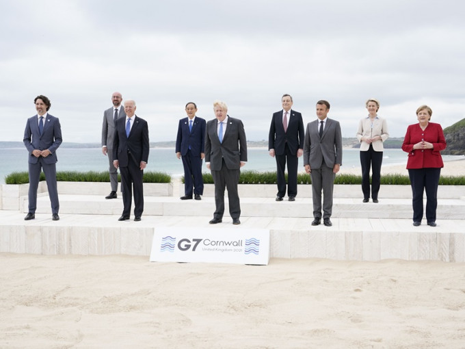 G7领袖继续在卡比斯湾召开第二天高峰会。AP
