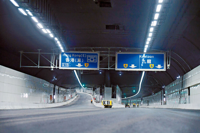 將藍隧道快將通車，隧道兩邊出口均設有交匯處，連接東隧、觀塘茶果嶺道、將軍澳寶順路及將軍澳跨灣大橋。