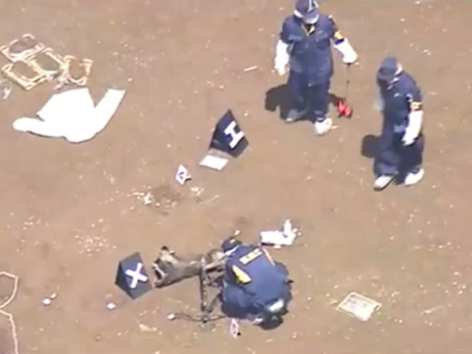 警方在「武藏陵墓地」发现一具身分不明的男性尸体。日本朝日新闻截图