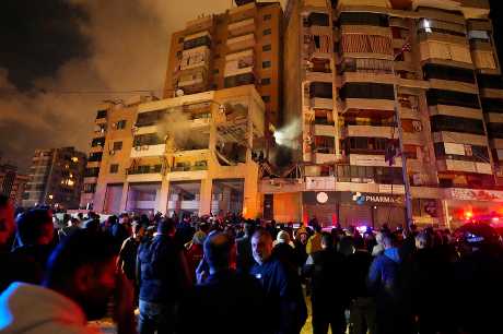 贝鲁特南部郊区达希耶周二遭以军袭击，有建筑物严重损毁。路透社