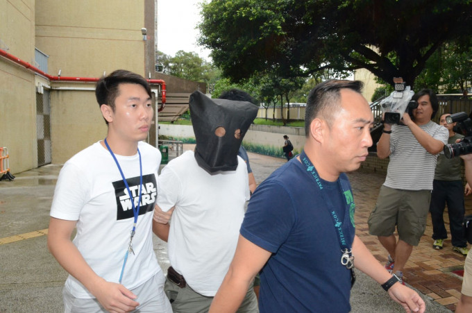 警方拘捕一名男子。李子平攝