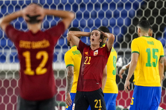 西班牙1：2不敵巴西。AP圖片