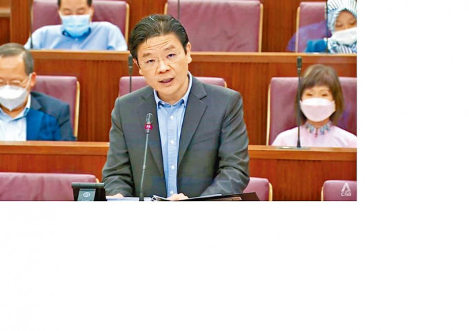 新加坡财政部长黄循财二月在国会发表财政预算案。