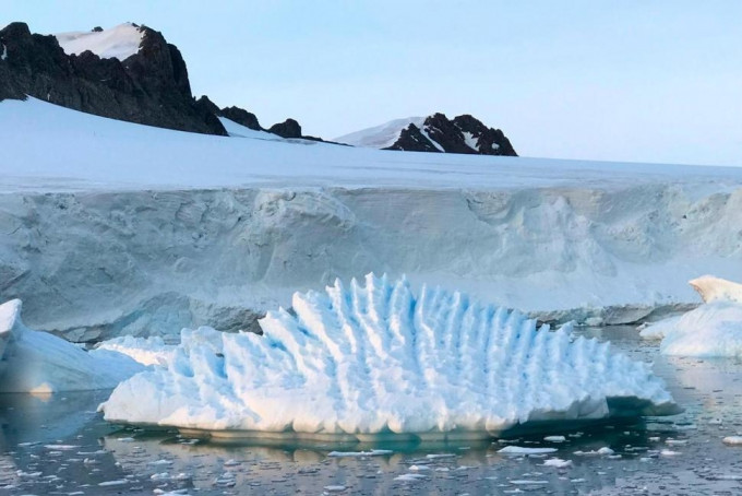 南極融冰速度加快，每年逾2000億噸冰消失，情況令人擔憂。AP