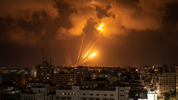以军持续向加沙地带进行多次空袭。AP