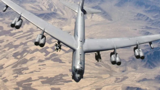 報道指該高超音速導彈由一架「B-52」轟炸機發射。REUTERS