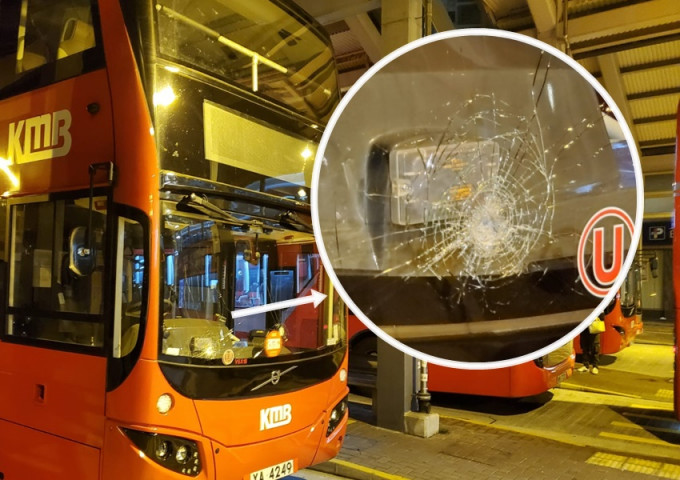 元朗洪福邨五輛巴士遭扑爆車頭玻璃。