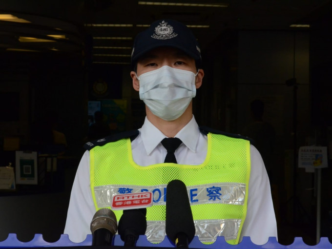 周咏诗表示警方拘捕3名司机，指他们无视行人冲斑马线，涉嫌危险驾驶。