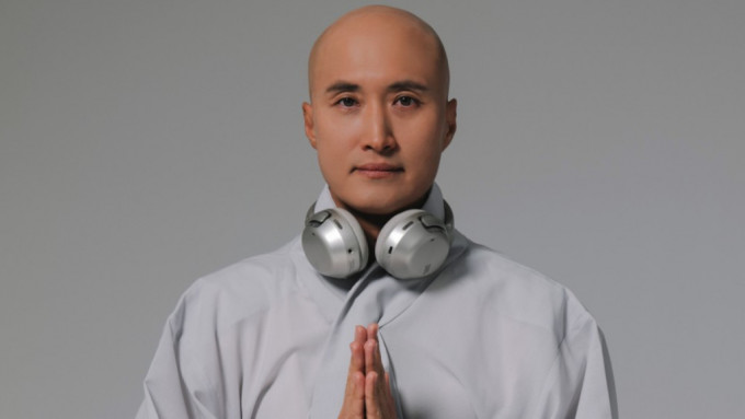 南韩人气电音和尚「日进大师」（DJ New Jeans Nim）尹成浩受邀，下月到新加坡演出。（互联网）