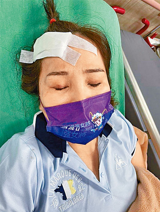 新黨台北市議員候選人林婕麗，拜票時被毆打。