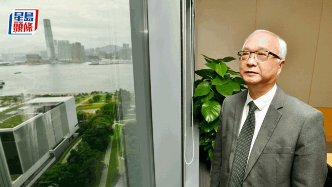 上任環境及生態局局長逾一年，謝展寰表示希望服務市民，為香港做得更好，「自己做得好不好、功過，就留返大眾判斷」。盧江球攝