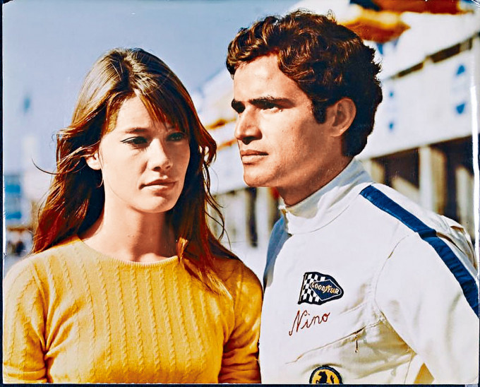 Antonio曾演出在奧斯卡獲3獎的荷里活片《大賽車》而成功打入國際。
