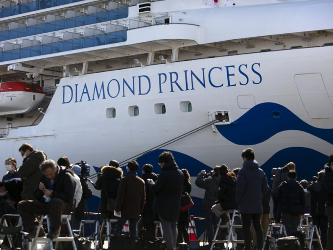 据报冲绳女的士司机确诊新型肺炎病毒，曾与「钻石公主号」邮轮上的乘客接触。AP