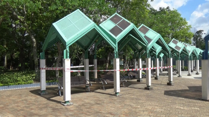 發生槍擊案的鰂魚涌公園現場，今早仍然封鎖。 蔡楚輝攝