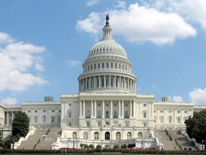 美国众议院通过17.16万亿元刺激经济方案。网图