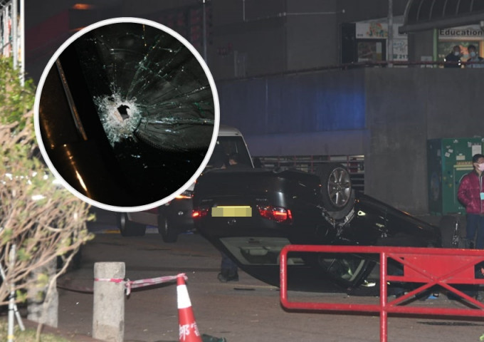 涉事私家車反車，車頭玻璃被子彈打破。