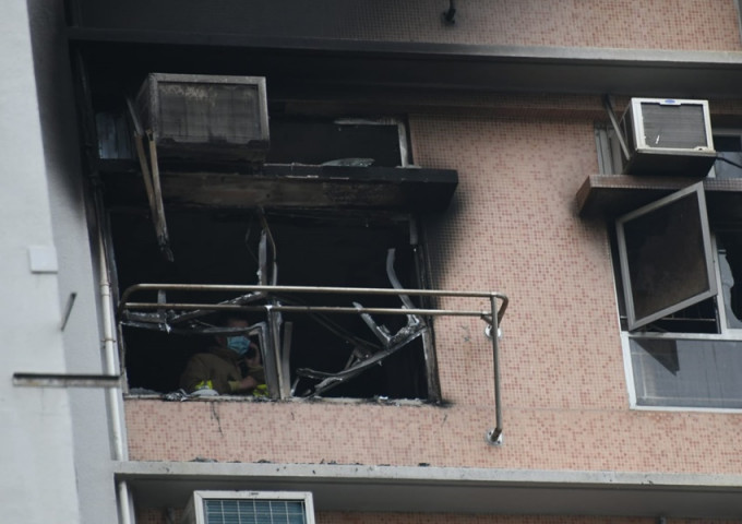 秀茂坪宝达邨单位起火酿四死。