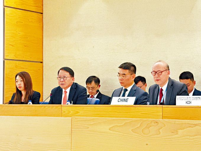 陳國基（左二）到瑞士日內瓦出席聯合國人權理事會會議。