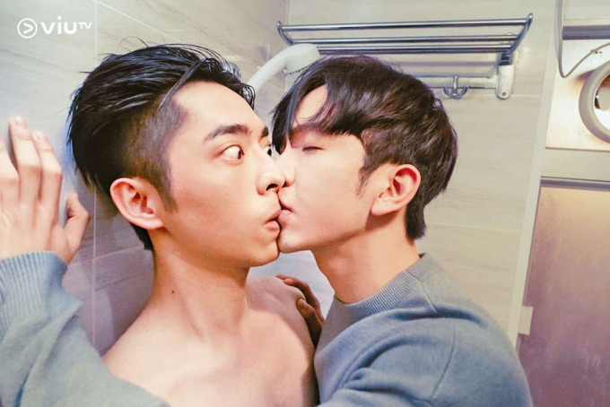Edan與Anson Lo的一幕浴室初吻成為熱話。