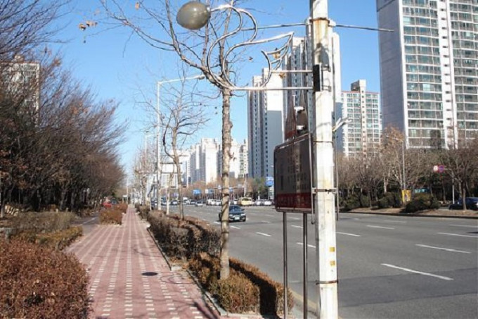 南韩富川市有夫妻二人先后在同一地点发生车祸丧命。网图