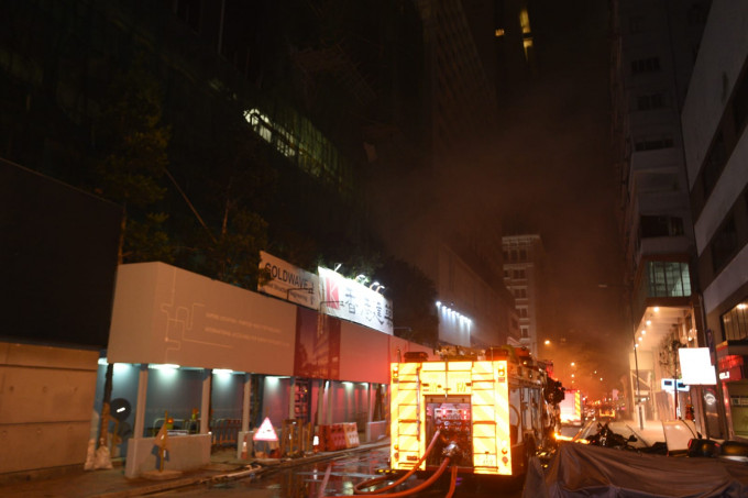 尖沙嘴一个建筑地盘，凌晨近1时发生火警。