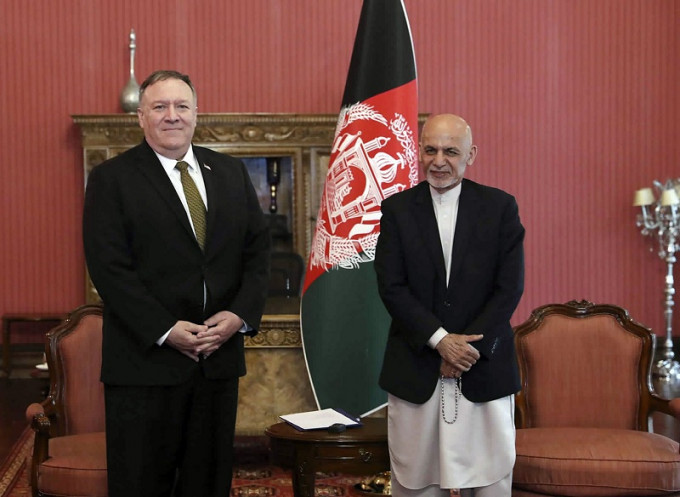 蓬佩奥出访阿富汗,直言对当地政府失望，将削10亿美元援助。AP
