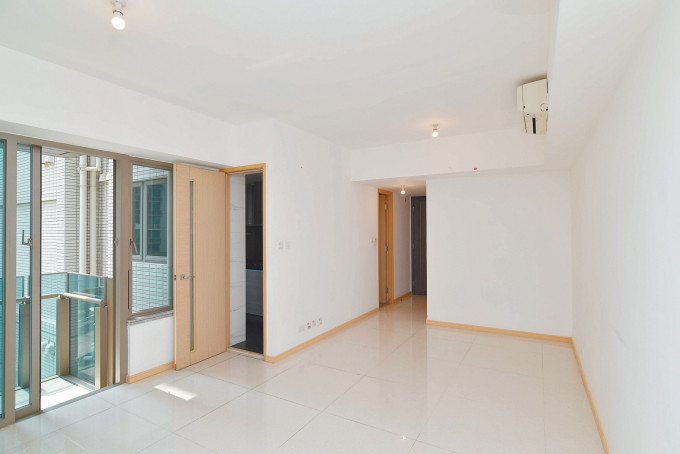 荃湾海之恋8座低层A室，实用面积777方尺，为3房1套设计。