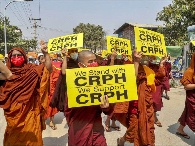 緬甸國內最有權勢的佛教僧侶組織呼籲軍政府，停止再使用暴力手段對付示威者。AP