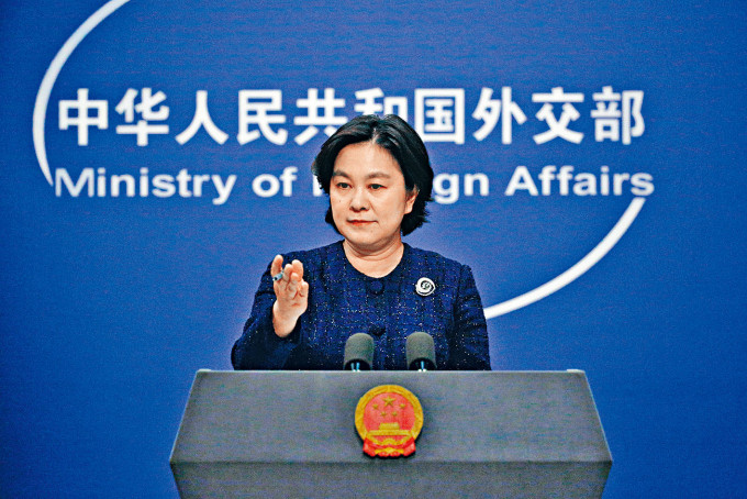 中国外交部发言人华春莹回应美方当前发生的事情，与前年香港「反修例」事件美方用词比较。
