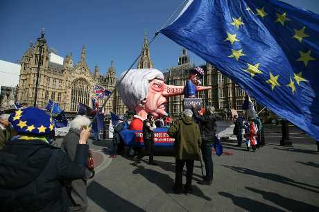 英国至今已有600万人联署请愿书，主张撤销英国脱欧进程。AP