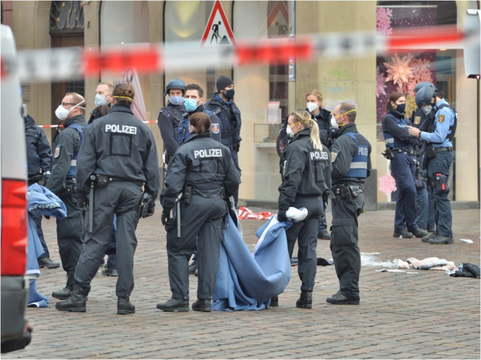 德國昨日發生一宗嚴重車禍，多人死傷。AP圖片