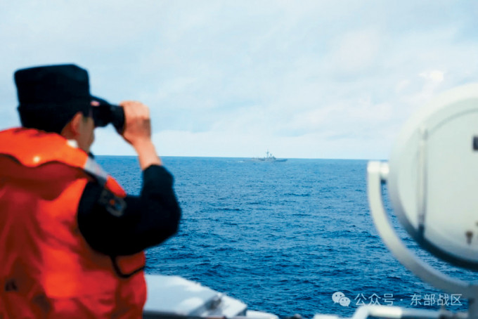 解放军南通舰与台湾舰艇目视仅距0.6海里。