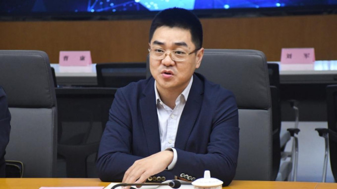 西安市原大數據資源管理局黨組書記、局長劉軍因履職不力，停職檢查。