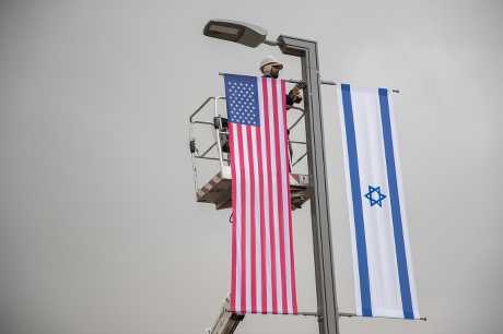 特朗普下周不会前往以色列出席耶路撒冷美国新大使馆开幕仪式。新华社
