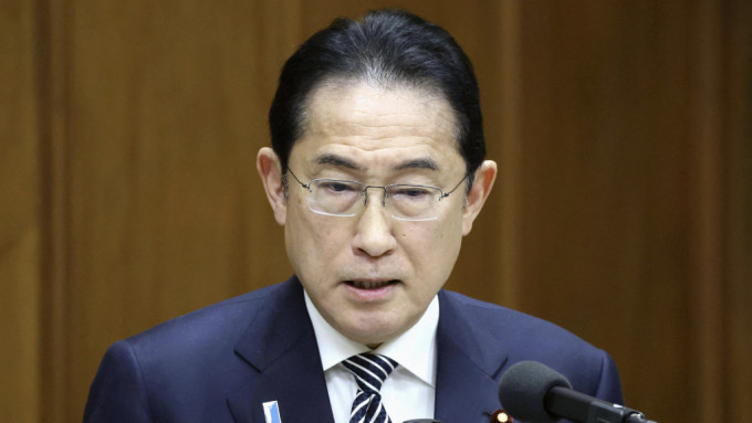 岸田文雄因为自民党近日曝出的「性感派对」丑闻，遭在野党议员质问。 路透社