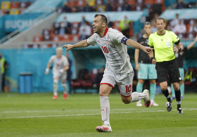 彭迪夫帮助北马其顿在欧国杯决赛周射入历史性的第一球。AP