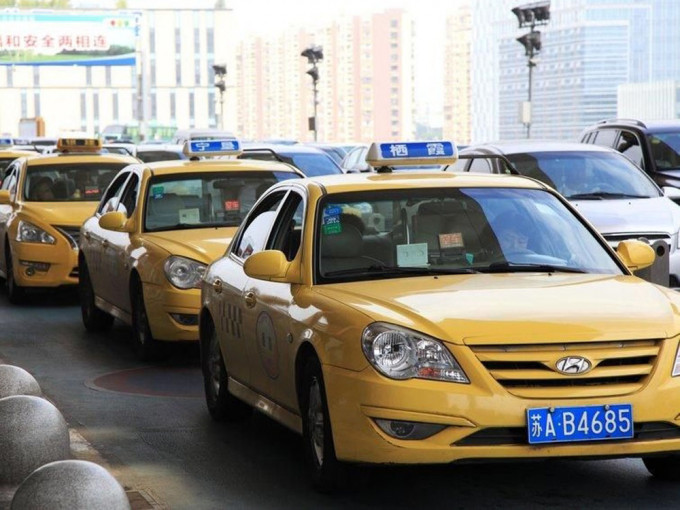 江蘇暫停所有進出南京及揚州國內航班及出租汽車業務。示意圖