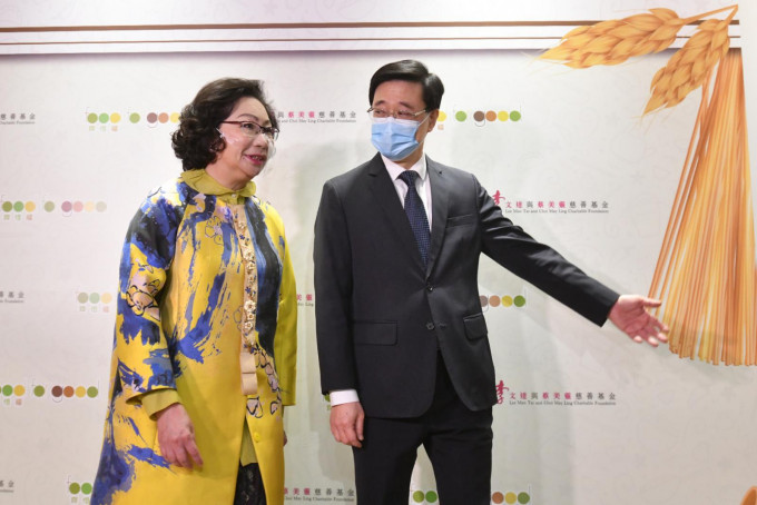 政务司司长李家超出席2020齐惜福慈善筹款晚宴。