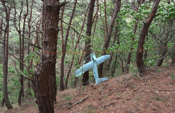 南韓軍方表示，一架懷疑屬於北韓的無人機，於薩德導彈防禦系統部署地點慶尚北道星州郡附近監視。美聯社