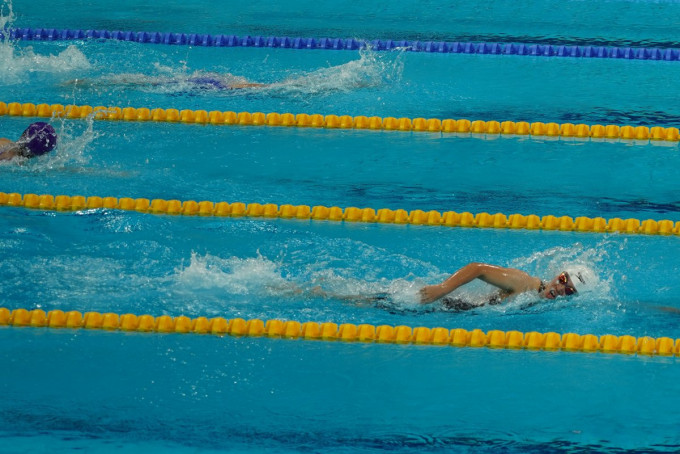 张淬淇在全国第11届残运会暨第八届特殊奥运会女子S14级200米自由泳项目摘下金牌，与黄汉彦同样打破全国纪录。