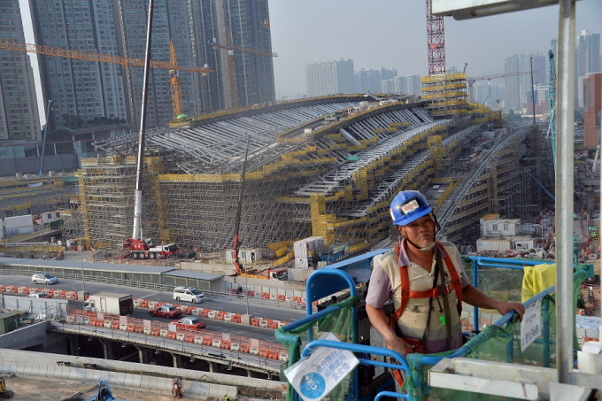 西九戏曲中心的兴建大楼结构已完成。资料图片