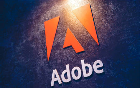 CDP是建立在Adobe Experience Cloud的實時應用，可實時根據數據，實時展示適當內容。