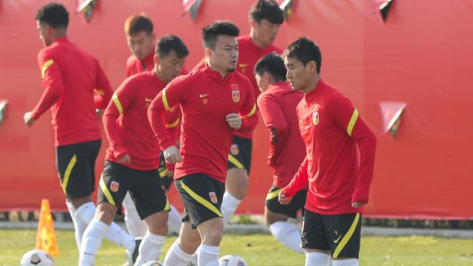 川淵三郎認為中國球員薪酬過高，並滿足現狀缺進取心。新華社資料圖片