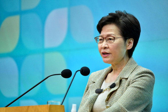 林郑月娥说，对香港未来充满信心。