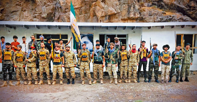 阿富汗潘傑希爾省的反抗軍，準備抵禦塔利班。