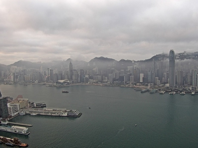 預測今日局部地區有驟雨。天文台圖片