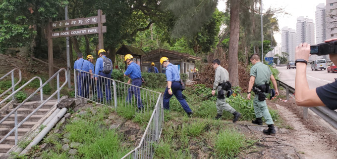 消防上山搜索