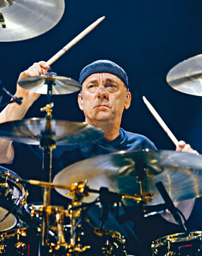 Rush的鼓手Neil Peart因脑癌病逝，终年67岁。