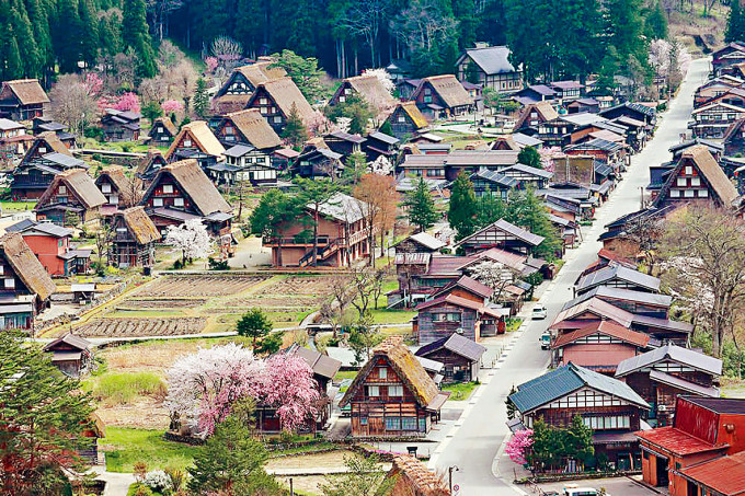 日本著名景點合掌村。