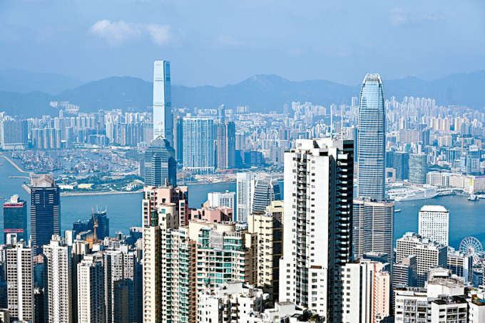 為便利公司遷冊來港，財經事務及庫務局提出多項立法建議。財庫局指，新遷冊機制將「讓香港成為企業聚寶盆」。
